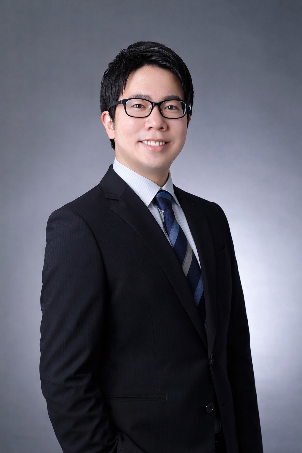 代表税理士・前田拓也のポートレート